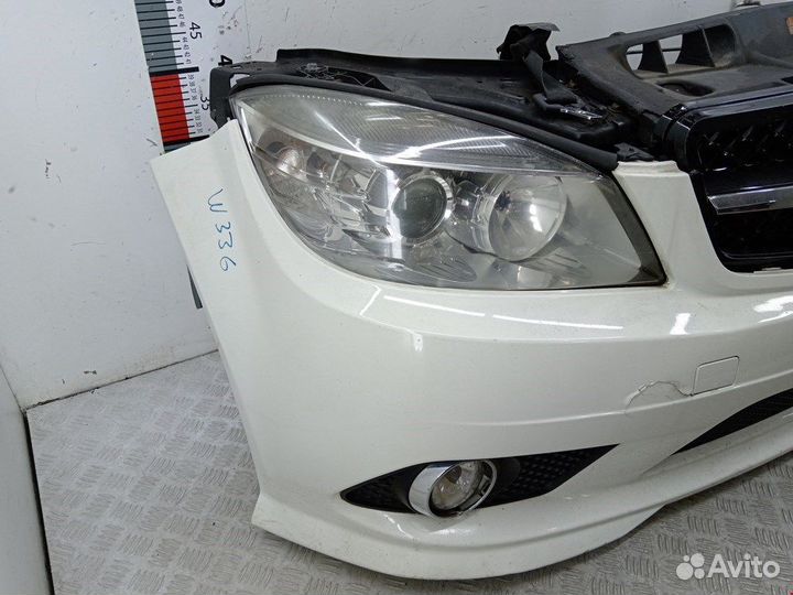 Фара левая Mercedes-Benz C-Class