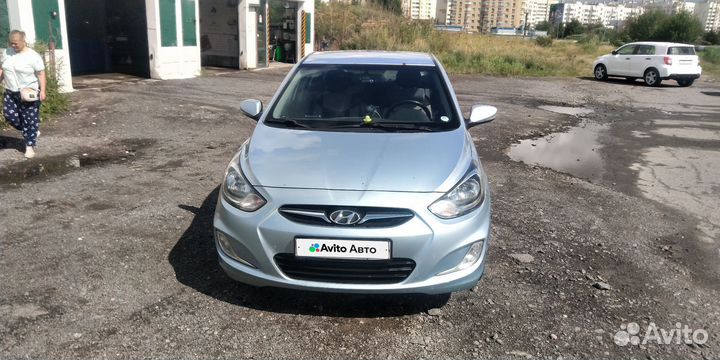 Hyundai Solaris 1.6 AT, 2012, 214 000 км