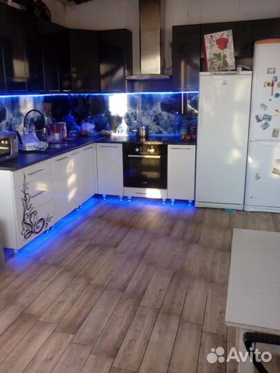 Фартук стеклянный для кухни