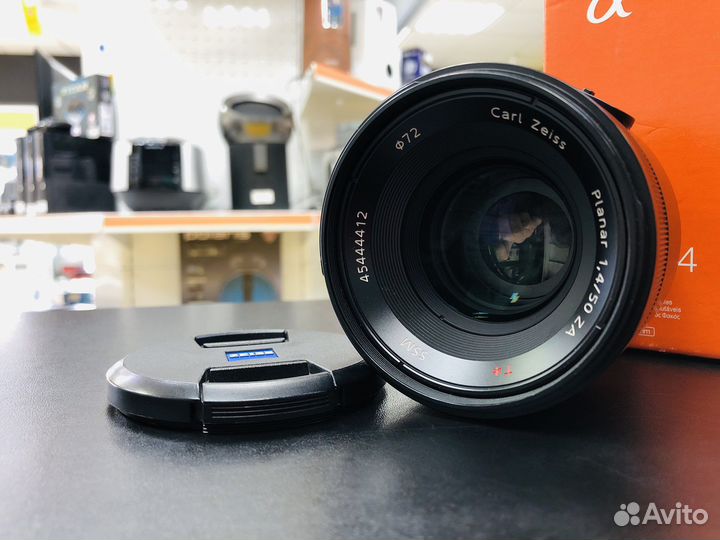 Sony Carl Zeiss Planar T* 50mm f/1.4 ZA SSM