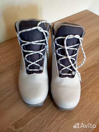 Лыжные ботинки 39 разм