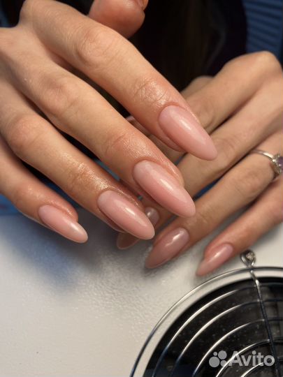 Маникюр и педикюр