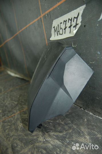 Накладка крыла переднего левого-Land Rover Evoque