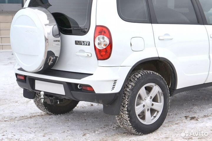 Фаркоп тсу съемный квадрат Шеви Нива Лада