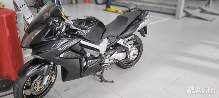 Продам honda vfr 800