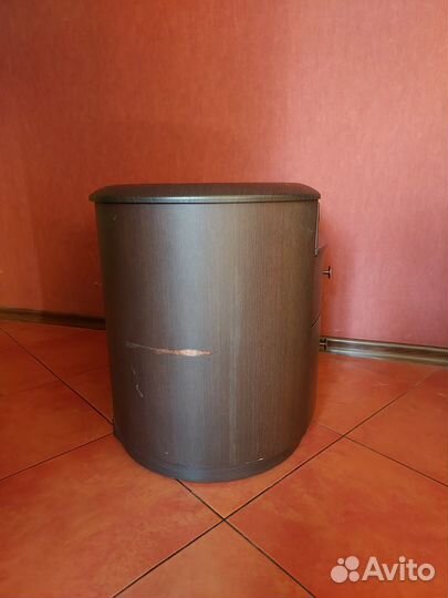 Тумбочка прикроватная