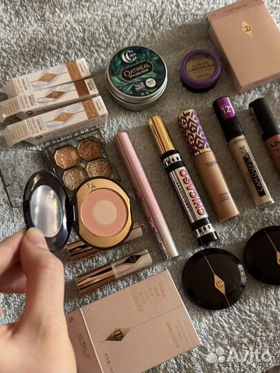 Набор косметики пакетом Charlotte tilbury tarte
