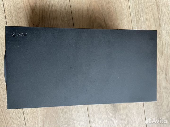 Xbox series x 1tb + 2 геймпада