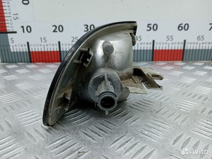 Поворотник левый Audi A6 4A/C4 1996