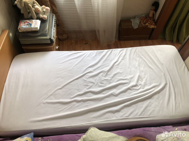 Кровать детская с матрасом