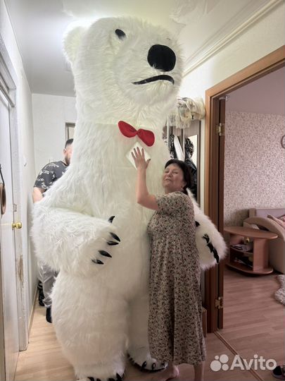 Белый мишка поздравляшка