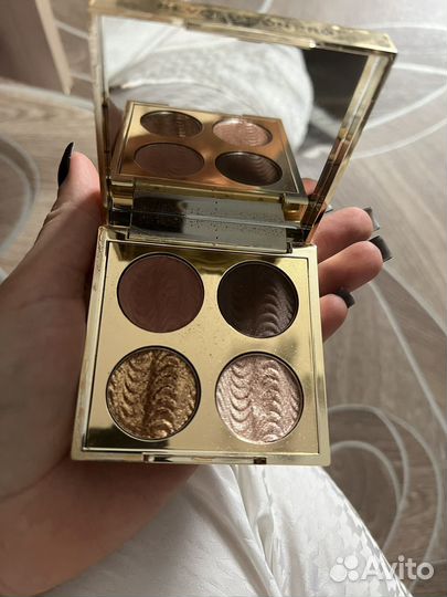 Тени для век revolution