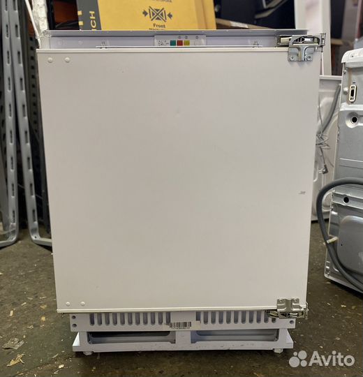 Встраиваемая морозильная камера