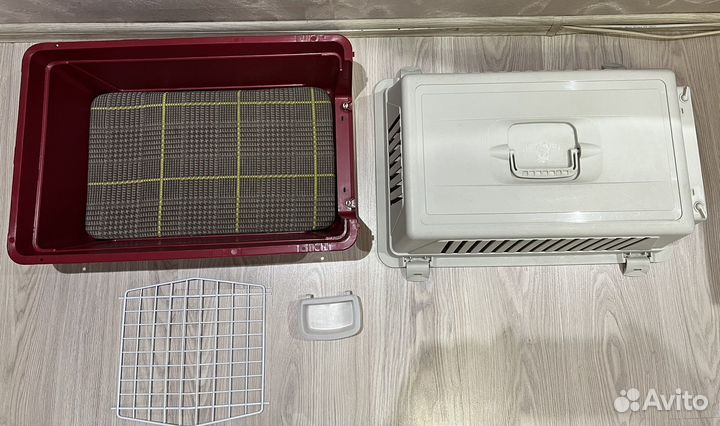 Переноска для кошек и собак