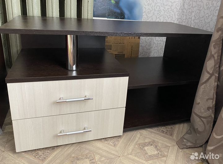 Тумба под телевизор