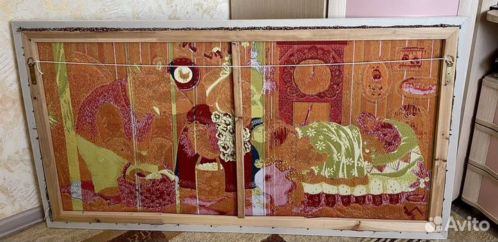 Картина в раме гобелен