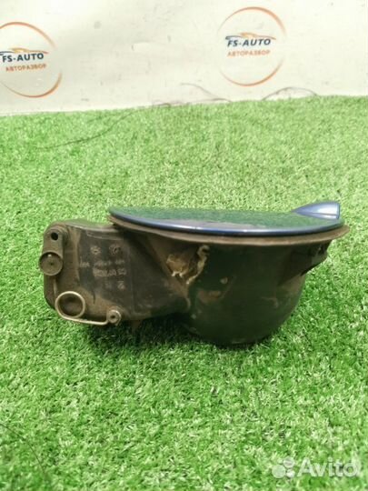 Лючок топливного бака Ford Focus 2 хетчбек 3 двери