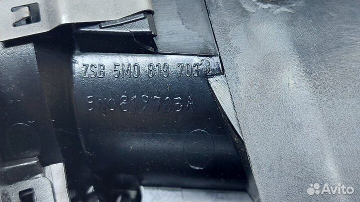 Дефлектор левый Volkswagen Tiguan 2.0 2011