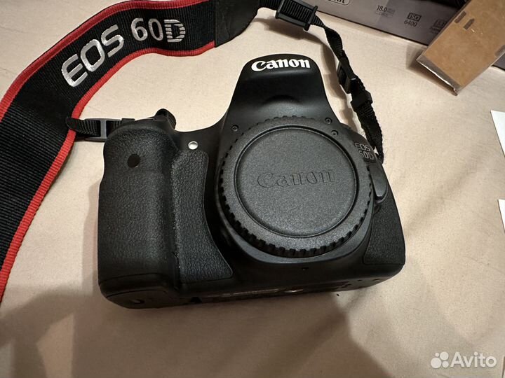 Зеркальный фотоаппарат Canon eos 60d