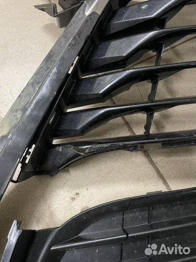 Решетка радиатора lexus rx300