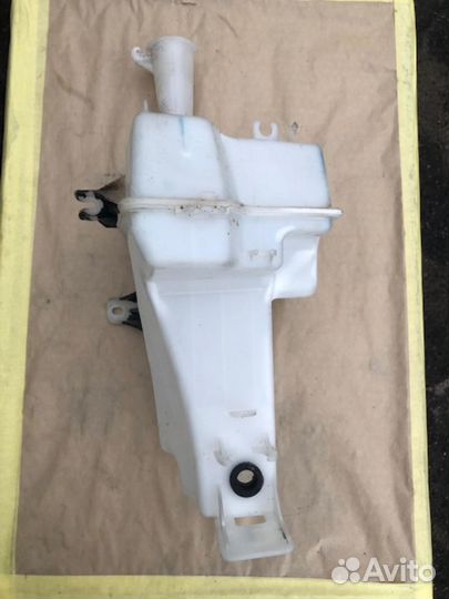 Бачок стеклоомывателя. Киа Рио