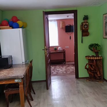 Комната 18 м² в 3-к., 2/2 эт.