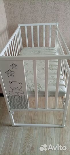 Детская кроватка