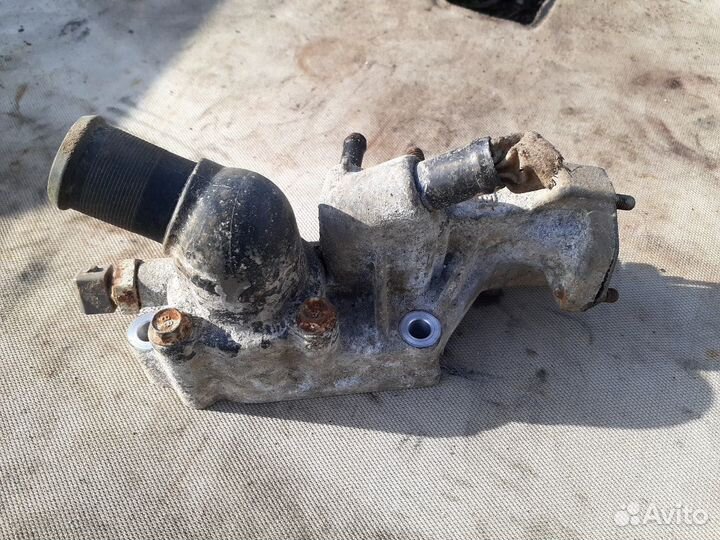 Корпус термостата Шевроле Авео