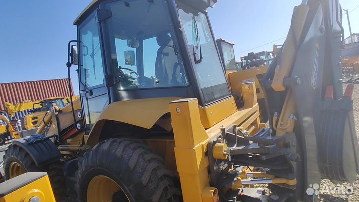 Экскаватор-погрузчик CAT 426F2, 2023