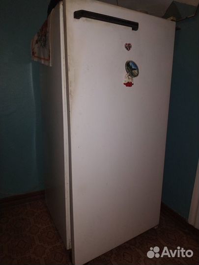 Холодильник маленький, бу