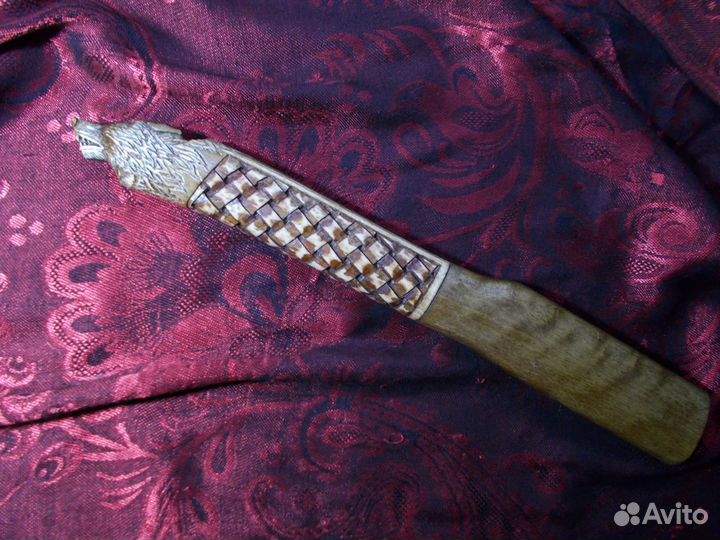 Топорище резное,волчара с плетёнкой