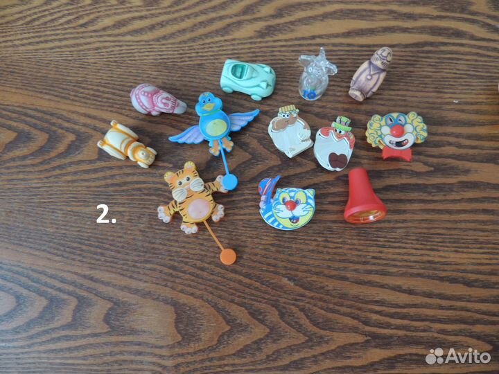 Фигуркы и капсулы киндер-сюприз