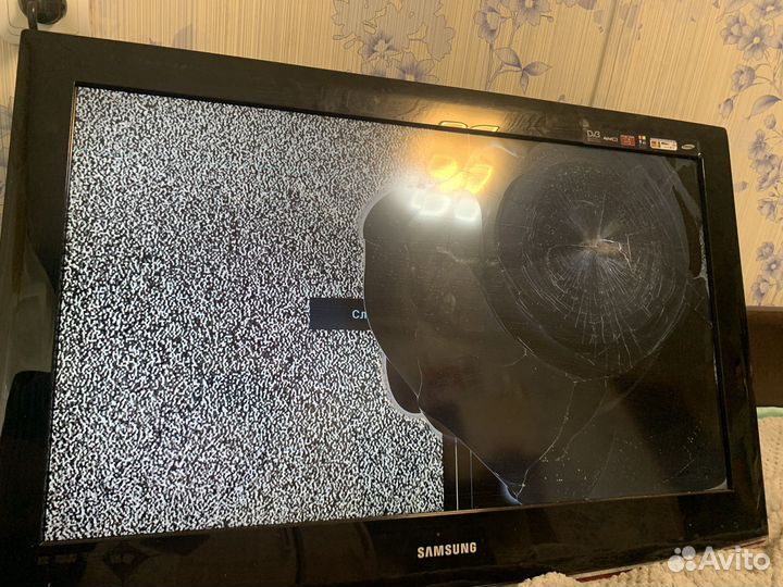 Телевизор на запчасти samsung
