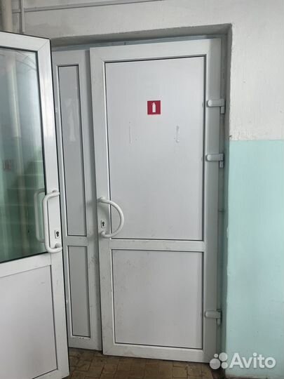 Двери пластиковые бу