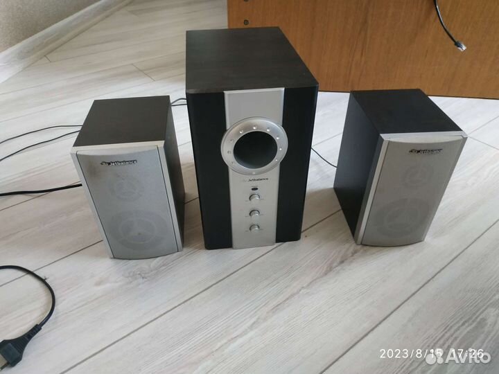 Колонки для компьютера 2.1