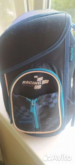 Портфель школьника