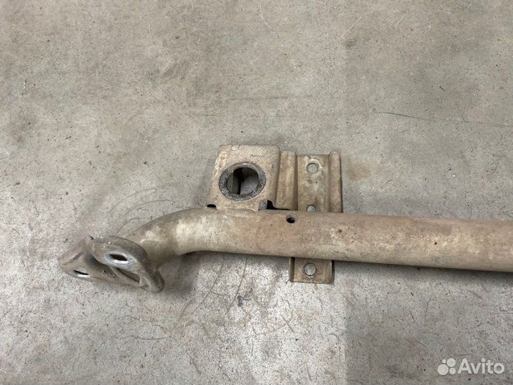 Усилитель бампера передний Mercedes-Benz