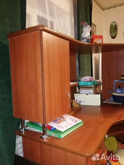 Компьютерный стол, угловой