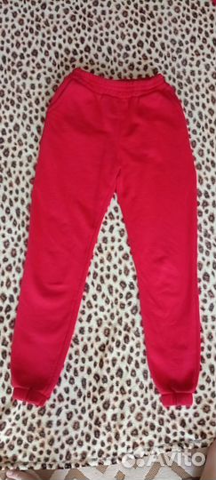 Спортивный костюм женский