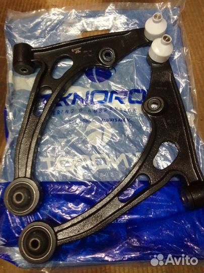 Рычаг правый левый Suzuki Liana