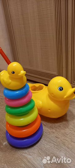 Развивающие игрушки каталка утка