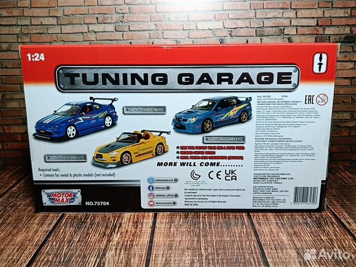 Subaru Impreza WRX STI Tuning Garage Motormax 1:24