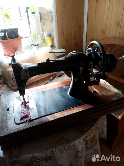Швейная машинка 