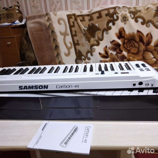 Миди (midi) клавиатура Carbon 49