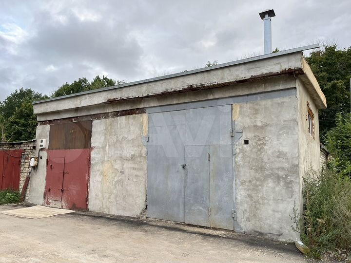 Гараж, > 30 м²