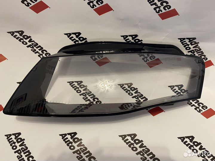 Новые стекла фар Audi A4 09-12