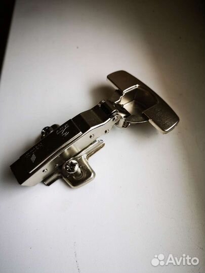 Петля мебельная Hettich