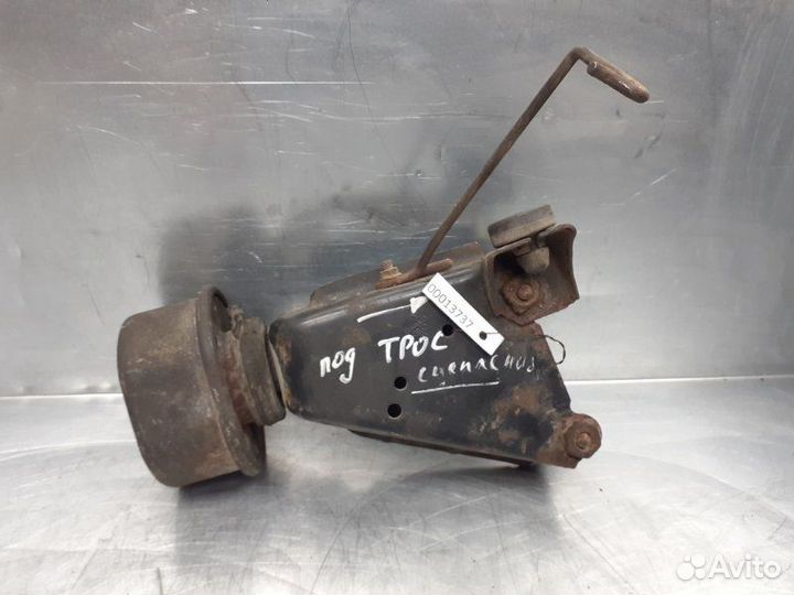 Опора кпп левая Volkswagen Transporter T4