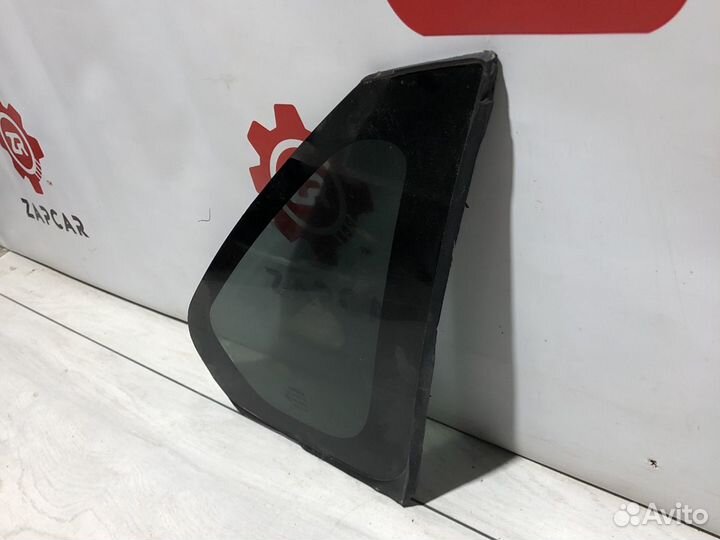 Toyota Rav4 XA50 Форточка