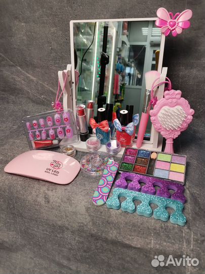 Детский набор косметики и маникюра с зеркалом